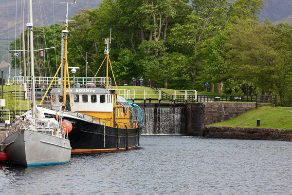Corpach Scotland May Ocean Bounty Moored Caledonian Canal Corpach Scotland — Stock Photo, Image