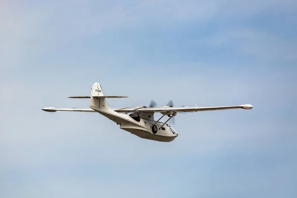 Catalina Flying Boat Sorvola Aeroporto Shoreham — Foto Stock
