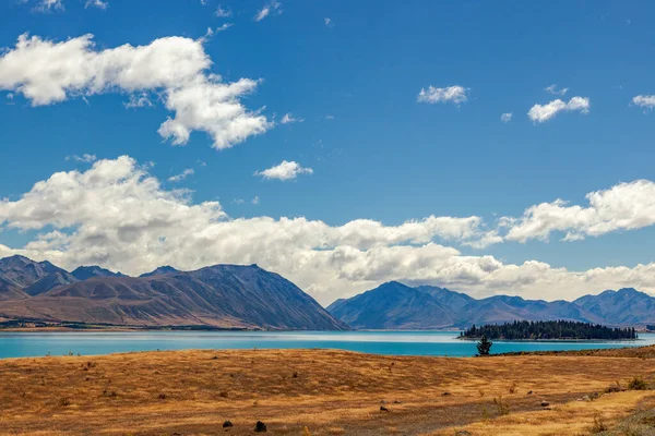 Renkli Tekapo Gölü Manzaralı Manzara — Stok fotoğraf