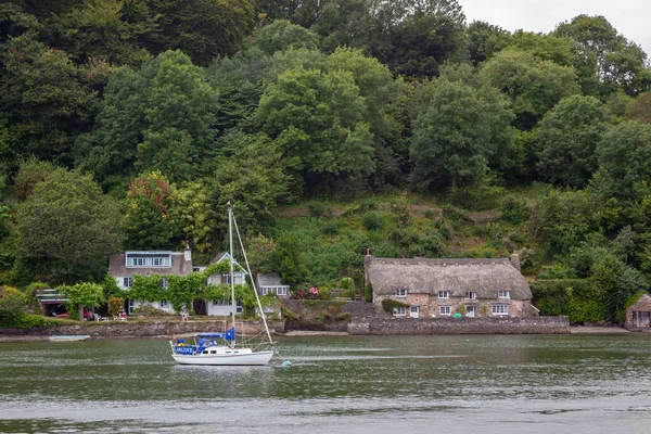 Összesen Devon Egyesült Királyság Július Yacht Lehorgonyzott Dart Folyón Totnes — Stock Fotó