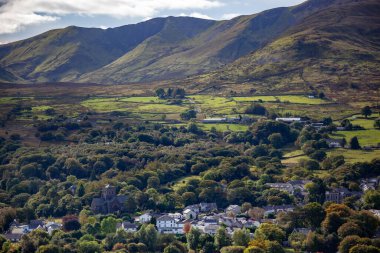 LLANBERIS, WALES, İngiltere - 7 Ekim 2012 Galler 'de LLanberis üzerinde görüntüleme