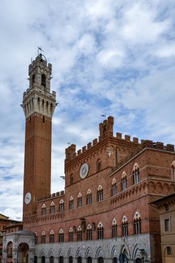 SIENNA, TUSCANY, İTALYA - 18 Mayıs 2013: Sienna, Tuscany, İtalya 'da Mangia Kulesi
