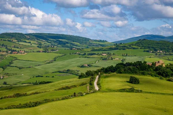 VAL D 'ORCIA, TUSCANY, ITALY - 17 MAYIS: 17 MAYIS: Tuscany Val d' Orcia, Tuscany 'de 17 Mayıs 2013