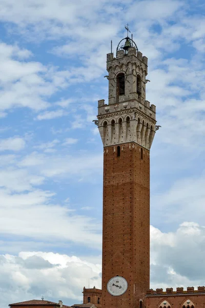 Sienna Tuscany イタリア 2013年5月18日イタリア トスカーナ州シエナのマンガの塔 — ストック写真