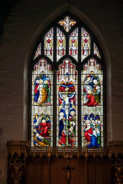 EAST GRINSTEAD, Batı SUSSEX, İngiltere - 28 Mart: St Swithuns Kilisesi, Doğu Grinstead, Batı Sussex, 28 Mart 2022