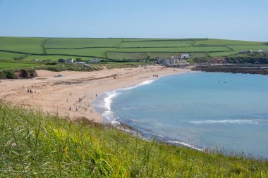 Devon 'da Thurlestone' daki South Milton Sands plajı manzarası