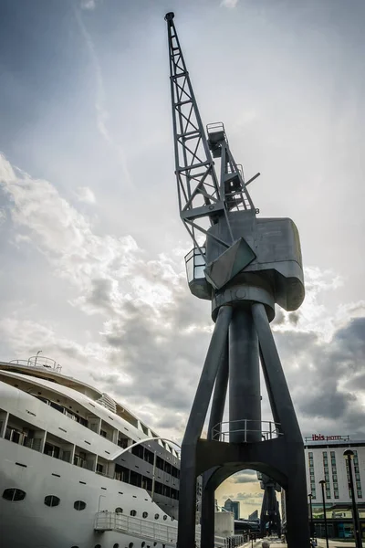 Starý Přístavní Jeřáb Docklands London — Stock fotografie