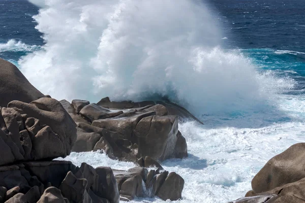 Kustlijn Capo Testa Sardinië Beukende Golven — Stockfoto