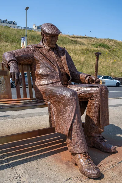 Scarborough North Yorkshire July Freddie Gilroy Belsen Stragglers Statue Scarborough — Stock Photo, Image