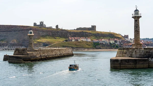 Whitby North Yorkshire July View Harbour Entrance Whitby North Yorkshire — Stockfoto