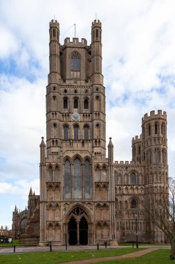 ELY, CAMBRIDGESHIRE, İngiltere - 22 Kasım 2012 'de Ely Katedrali' nin dış görünüşü