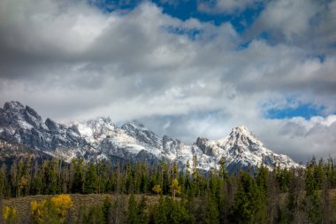 Scenic view of the Grand Teton mountain range in autumn