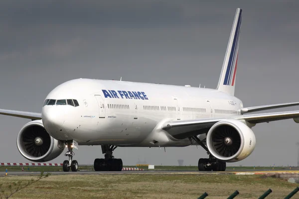 B777 エール フランスを航空します。 — ストック写真