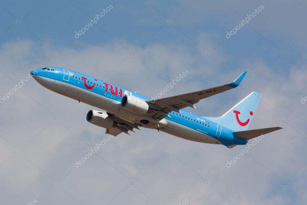 PALMA De MALLORCA - AUGUST 23: Tuifly Nordic B737 after take off on August 23, 2013 in Palma de Mallorca, Spain. Tuifly Nordic is a charter airline based in Stockholm, Sweden