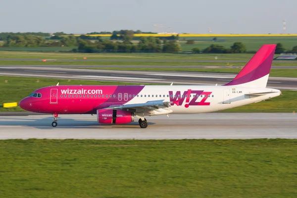 A320 wizzair — Stok fotoğraf