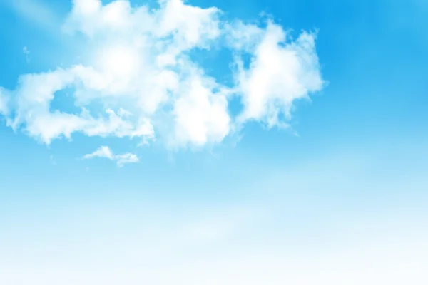 Zon in de blauwe hemel — Stockfoto