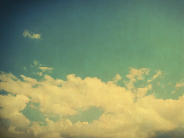 बादल आकाश की रेट्रो छवि — स्टॉक फ़ोटो, इमेज