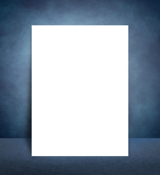 Tabela stojącej przy ścianie — Zdjęcie stockowe