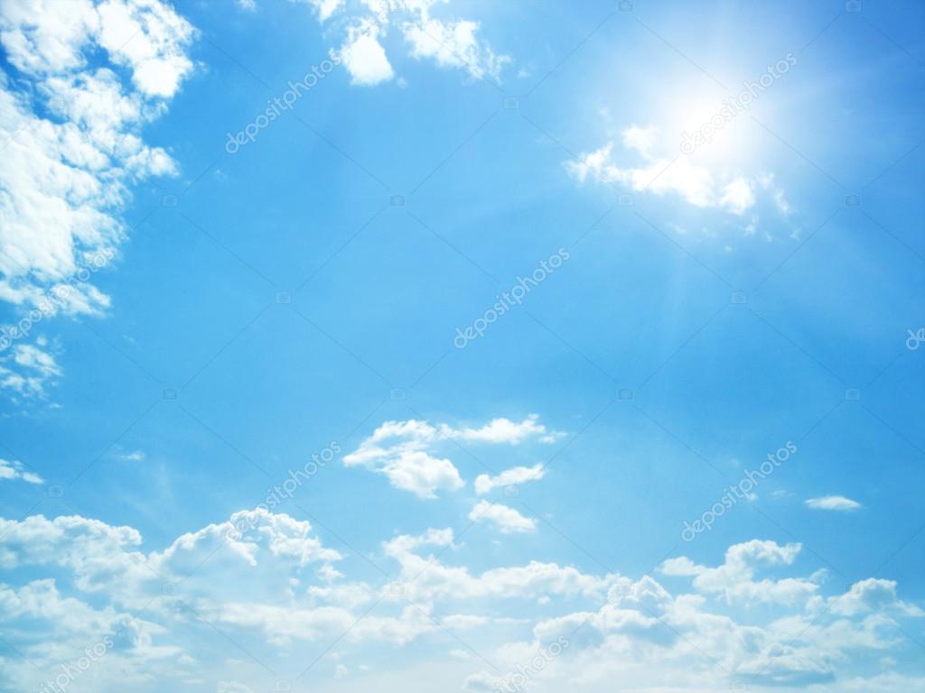 Blå himmel bakgrund med små moln — stockfoto © HorenkO #37500863, image size:1024x768