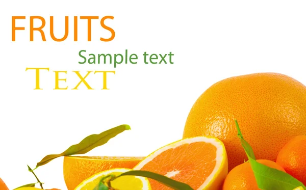 Sobrecarga de vitamina C, pilas de fruta en rodajas aisladas en blanco — Foto de Stock