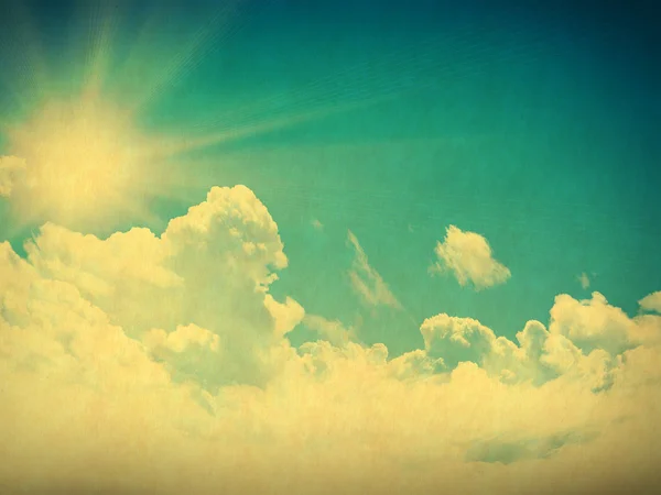 Ретро-изображение облачного неба — стоковое фото