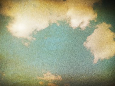 Bulutlu gökyüzünün retro resmi