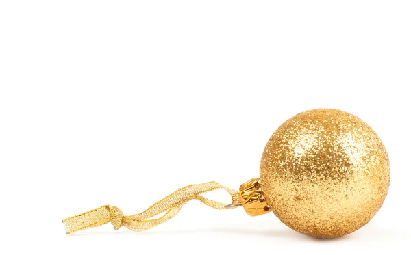 Goldene stumpfe Weihnachtskugel — Stockfoto