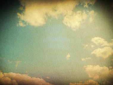 Bulutlu gökyüzünün retro resmi