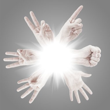 adamın elleri (0-5) gri arka plan üzerinde izole sayma