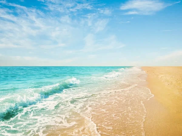 Playa y mar tropical — Foto de Stock