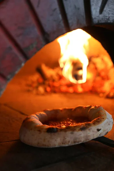 Pizza Napolitana Horno Leña —  Fotos de Stock