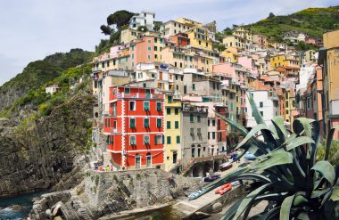 aydınlık evler İtalya köyünde. Cinque terre