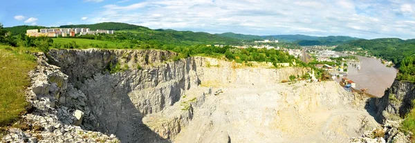 Камінь шахти — стокове фото