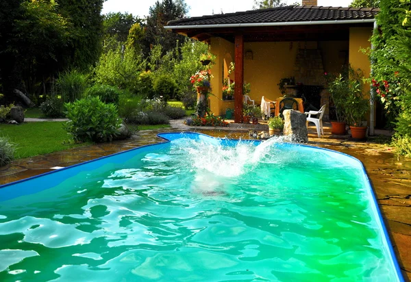 Piscine et piscine — Photo