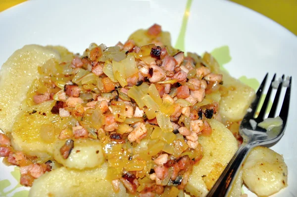 Albóndigas de patata con chucrut —  Fotos de Stock