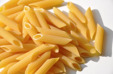 izole penne