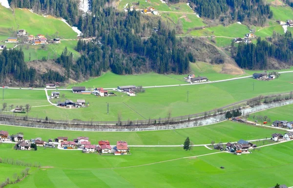 Alperna panorama över staden — Stockfoto