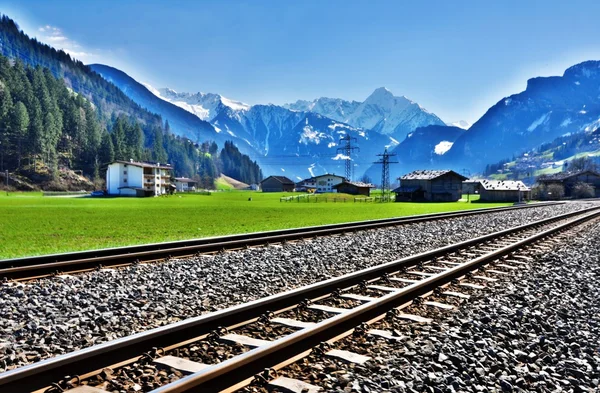 Tren alpes — Foto de Stock