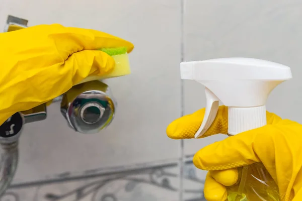Using Sponge Detergent While Cleaning Sink Tap Bathroom — Stock Photo, Image