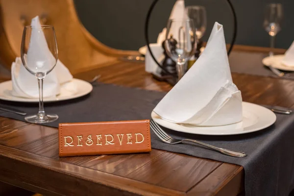 Reservierter Tisch Restaurant Ein Schild Mit Der Aufschrift Reserviert Stockfoto