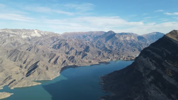 Bellissimo Lago Montagna Video Aereo Serbatoio Irganai Repubblica Del Daghestan — Video Stock