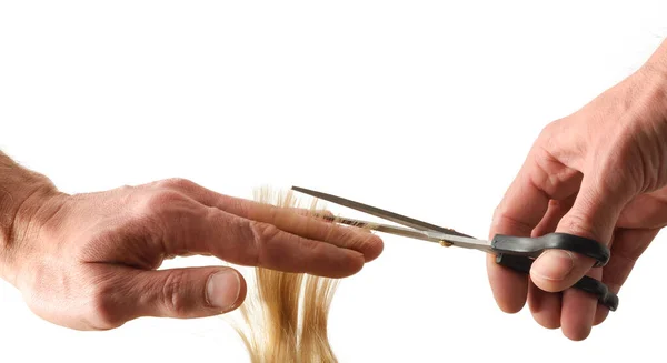 Detail Kadeřnické Ruce Stříhání Blond Vlasy Bílým Izolovaným Pozadím Přední — Stock fotografie