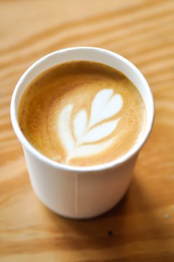 Sıcak kahve, cappuccino kahve ya da kahve.