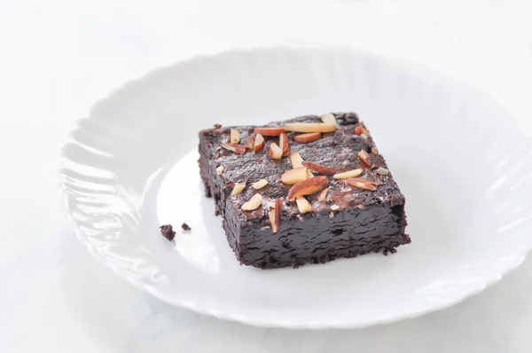 Brownie Gâteau Chocolat Avec Garniture Aux Amandes — Photo