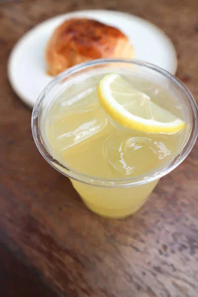 Lime Juice Lemon Juice Lemon Soda Tonic Soda Lime Slice — Fotografia de Stock