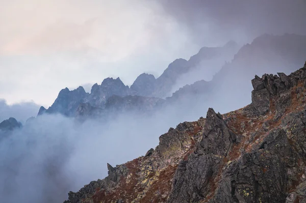 Tatras Slovakya Daki Sisli Dağlar Atmosferik Ortam Arkaplan — Stok fotoğraf