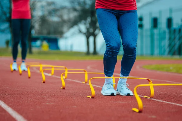 Legs Female Runner Who Jumps Exercises Functional Running Training — стоковое фото