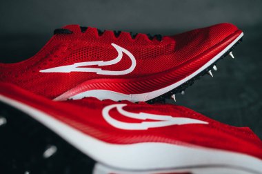 Paris, Frances, 3 Mayıs. 2022: Nike ZoomX Dragonfly Çivileri, Bowerman Koşu Kulübü