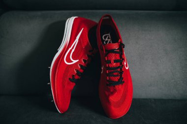 Paris, Frances, 3 Mayıs. 2022: Nike ZoomX Dragonfly Çivileri, Bowerman Koşu Kulübü