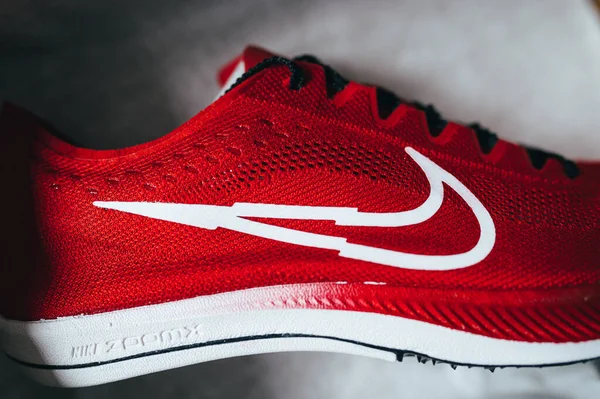 Paris, Frances, 3 Mayıs. 2022: Nike ZoomX Dragonfly Çivileri, Bowerman Koşu Kulübü